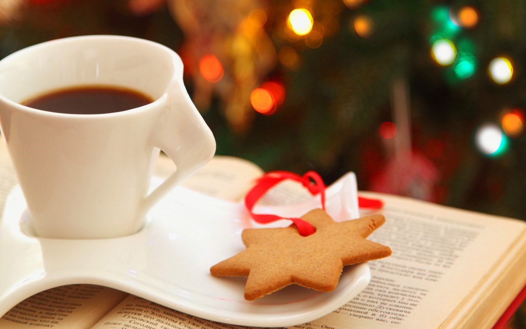 cup-coffee-cookies-star-book-lights-bokeh-christmas-1